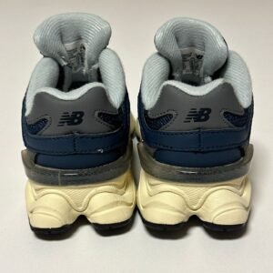 NB 9060 Trainers Blue Kids (27.5) - Image 4
