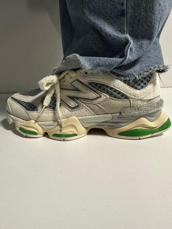 New Balance New Balance 9060 Bricks Wood - Image 4