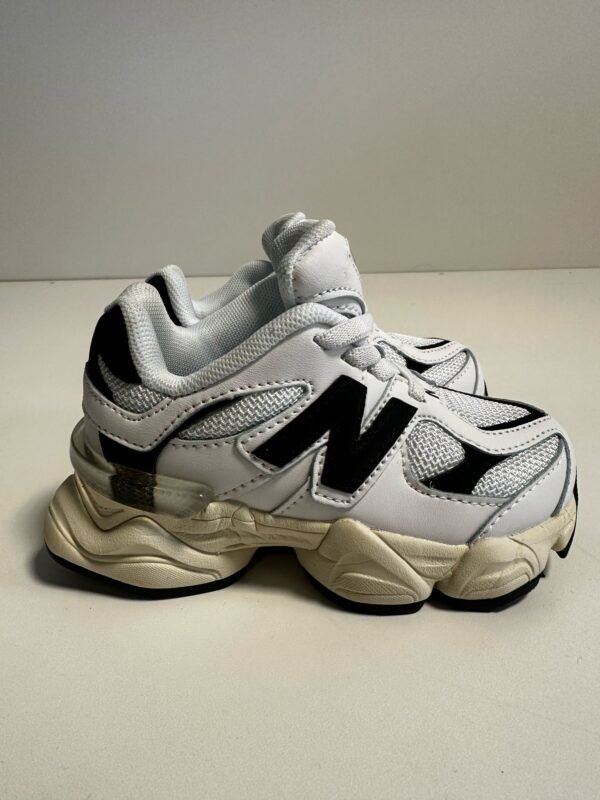 New Balance 9060 White/Black