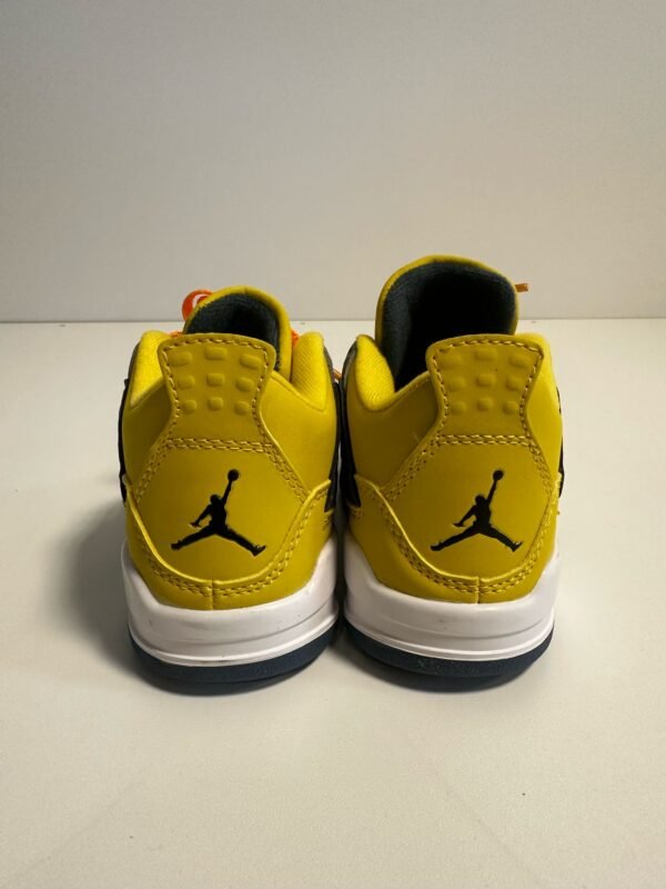 Air Jordan 4 Retro Lightning - Image 3
