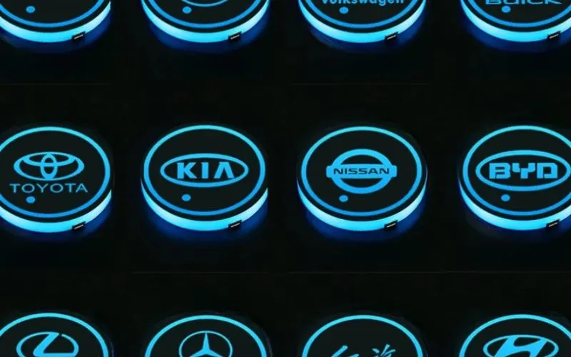 LED Autoonderzetters – Verlichte Bekerhouders voor Auto’s